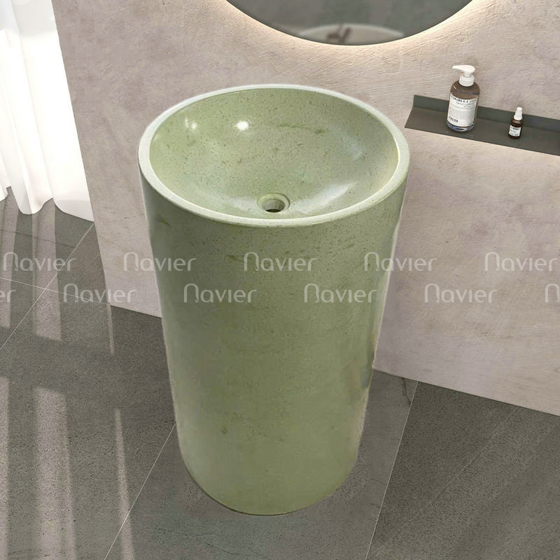 Chậu lavabo đá mài mang đến nét khỏe khoắn cho tổng thể không gian lắp đặt.