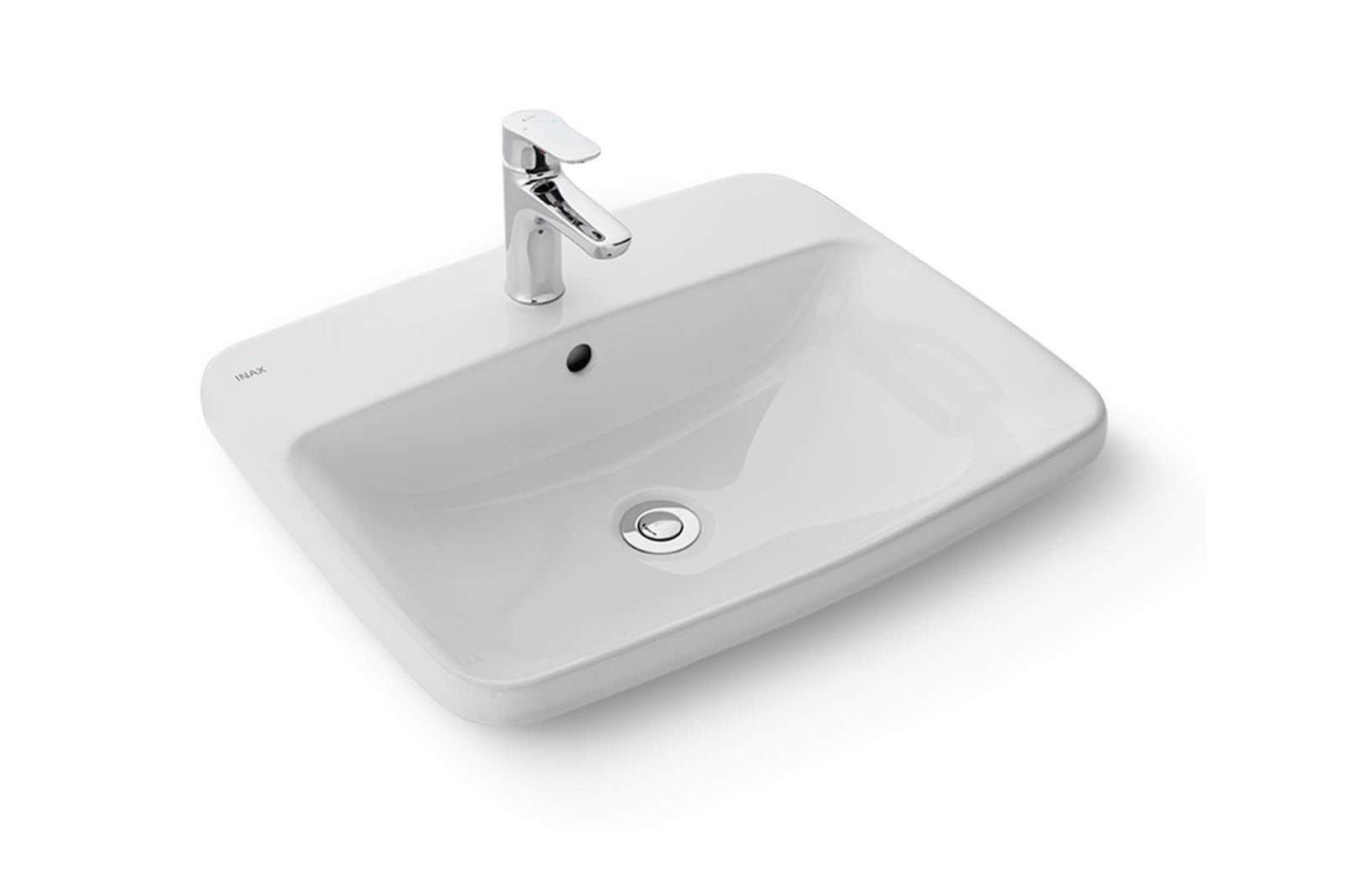 Mẫu lavabo cỡ nhỏ Inax AL-2398V có kiểu dáng vuông bầu hiện đại, phù hợp với nhiều không gian nhà tắm. Lòng chậu sâu không có góc cạnh giúp dòng nước chảy liên tục, không tù đọng và tràn ra ngoài.